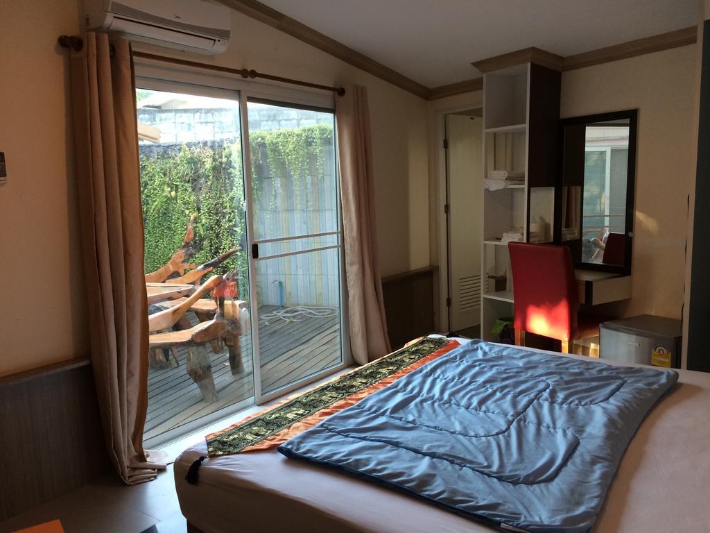 Oyo 276 The Resort Chonburi Room photo