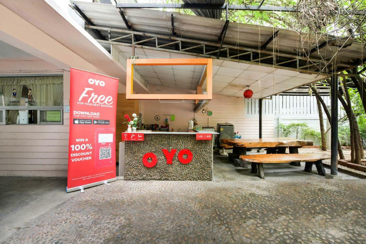Oyo 276 The Resort Chonburi Exterior photo