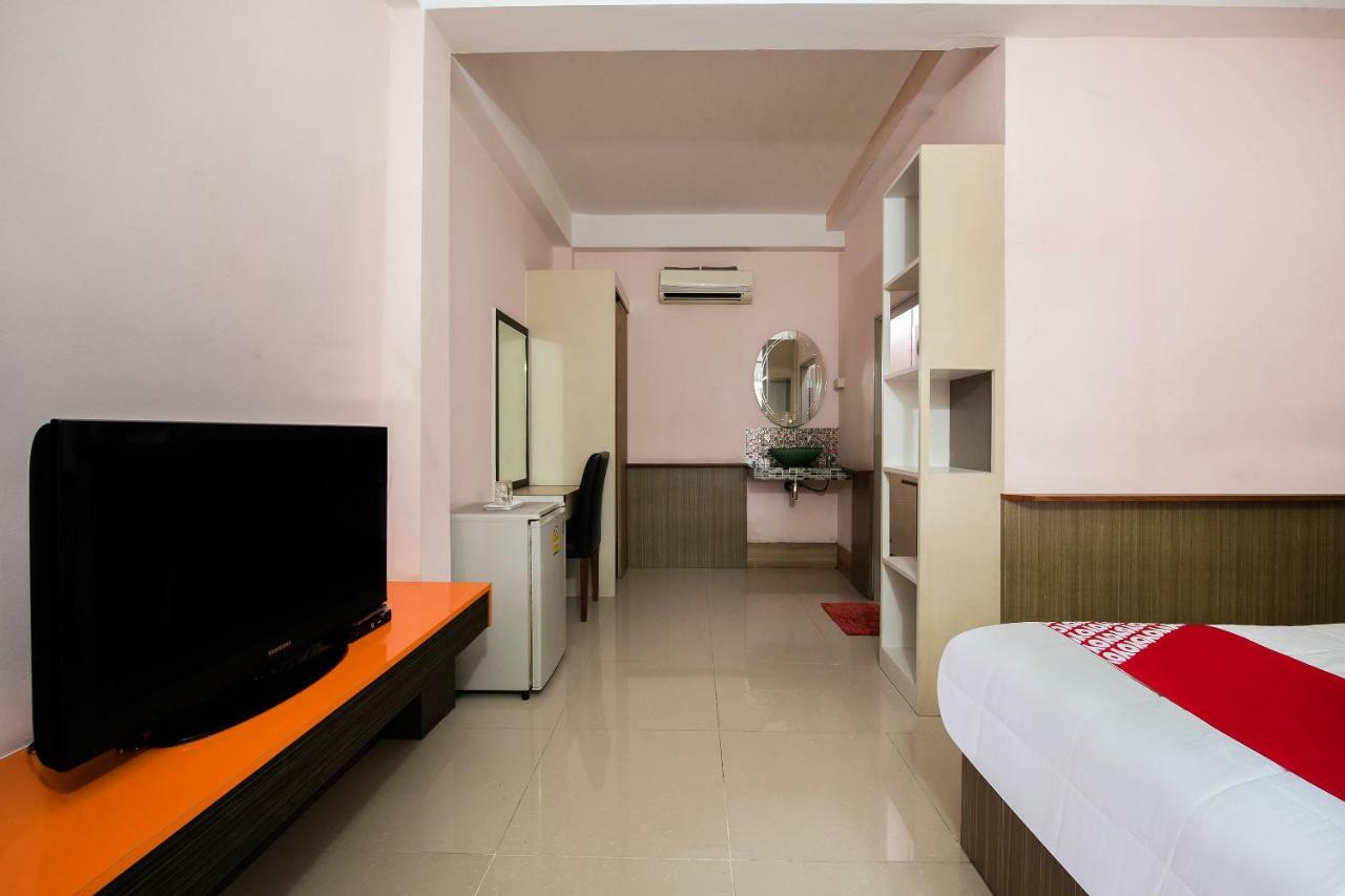 Oyo 276 The Resort Chonburi Exterior photo
