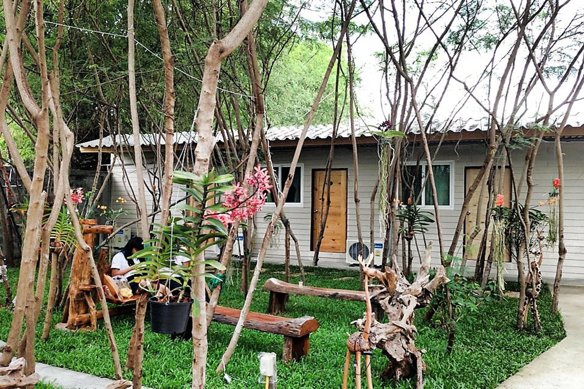 Oyo 276 The Resort Chonburi Exterior photo